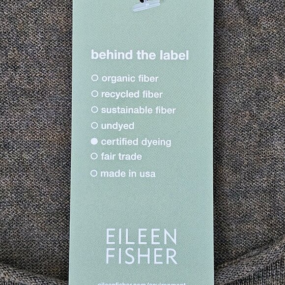 NWT EILEEN FISHER Cyprus Green Fine Merino Wool Jersey U-Neck Shell Top Medium - Picture 7 of 8